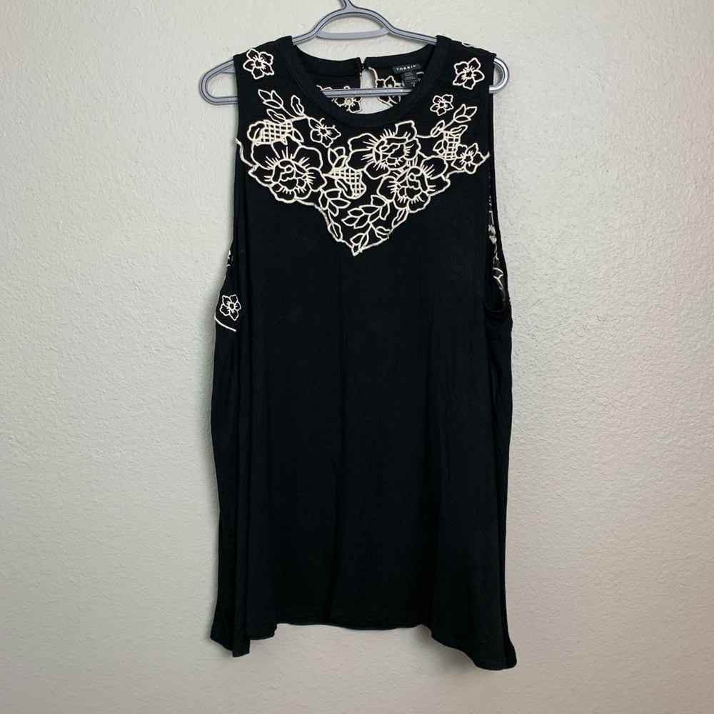 Torrid flowly top